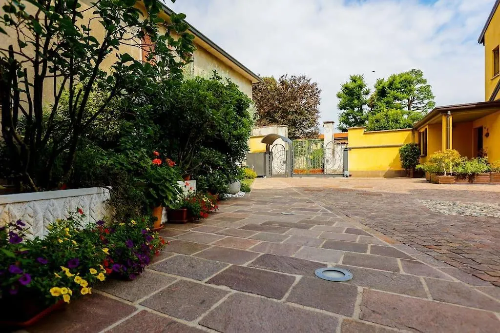 Prestigioso Appartamento Di 70Mq Vicino Milano Legnano Apartamento
